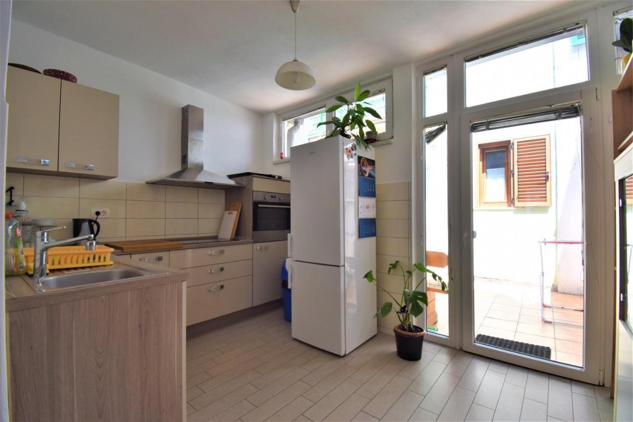 Apartment Adem Копер Екстериор снимка